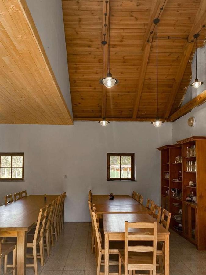 Готель Habansky Dum Долні-В'єстоніце Екстер'єр фото